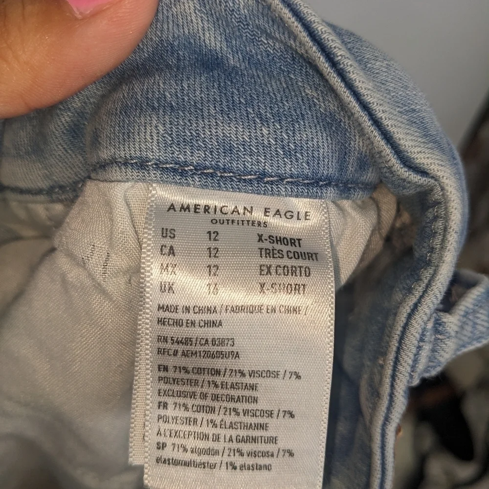 AMERICAN EAGLE Curvy Hi-Rise Jegging Denim Jean Shorts